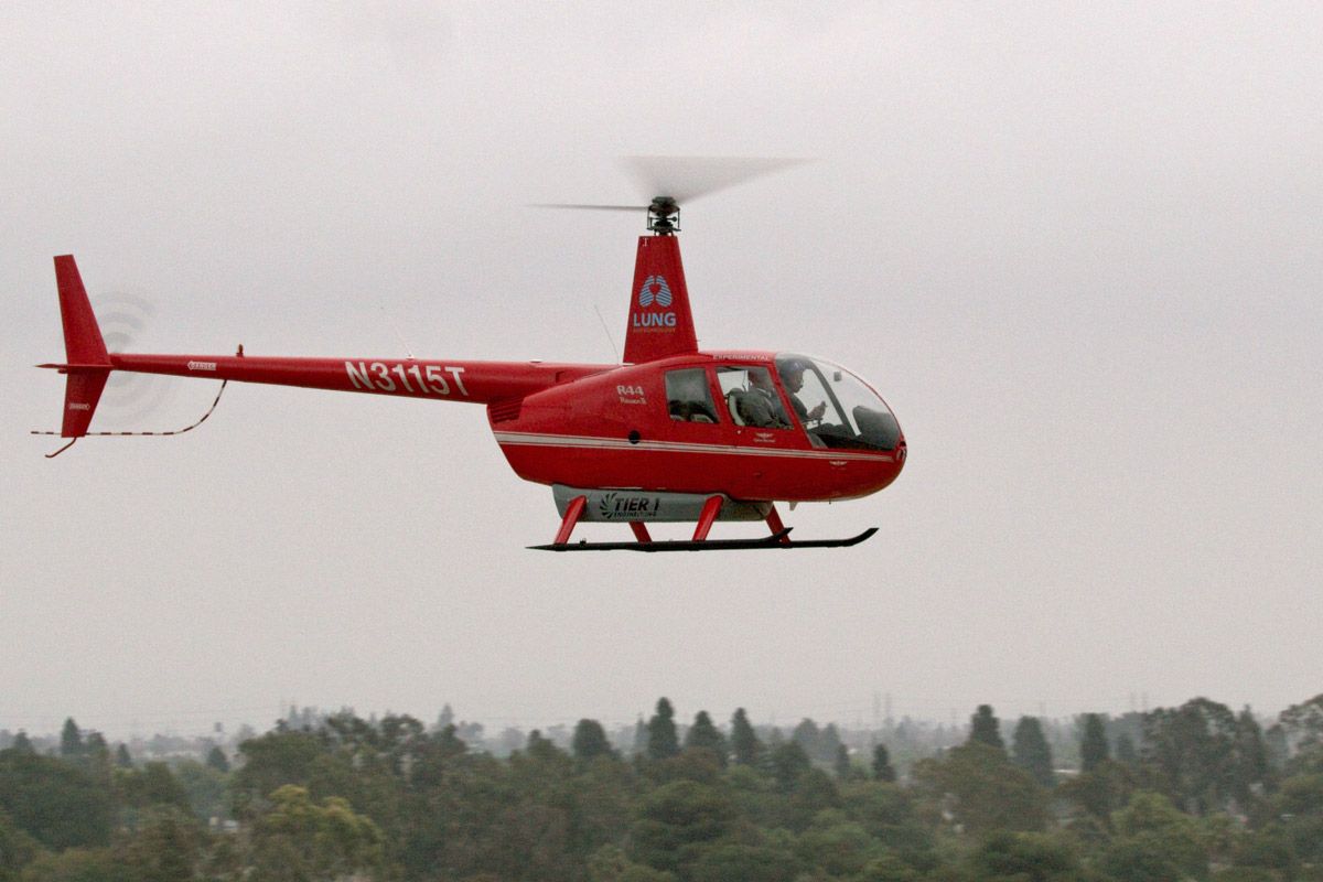Полностью электрический вертолет Robinson R44 прошел успешные летные испытания