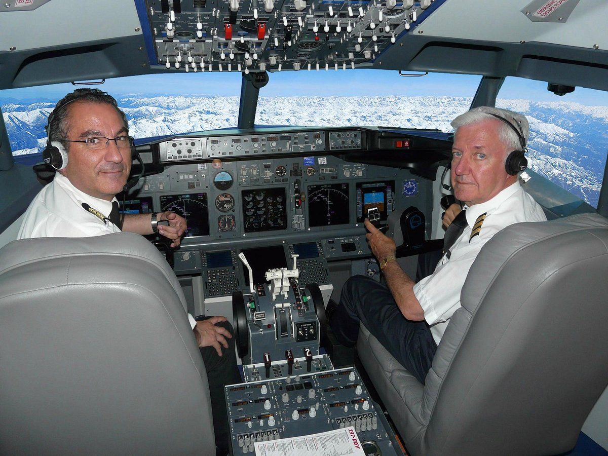 Авиакомпании требуют разрешить полеты с одним пилотом