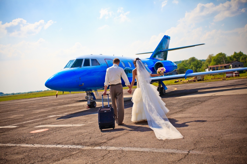 Свадебное путешествие на самолете