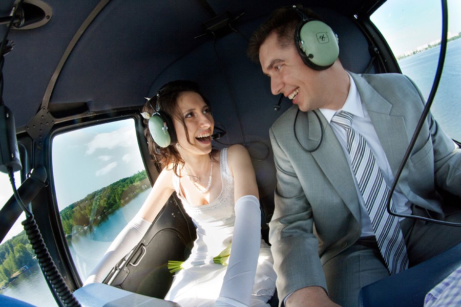 Вертолет для свадебной фотосессии