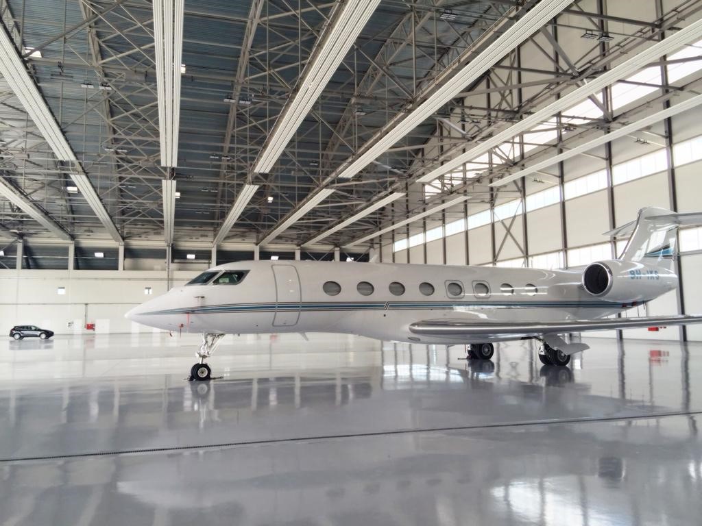Ангар центра бизнес-авиации